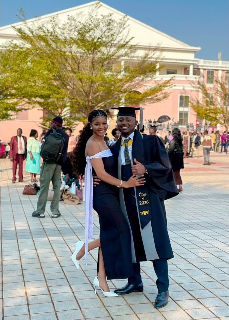 NthandaManduwi's tweet photo. 🥹🎓❤️‍🔥 https://t.co/LyXxSXsmV2