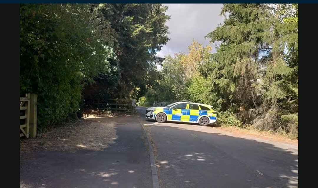 DonnaLouise1212's tweet photo. 🚨 BREAKING: Young man sexually assaulted by a group of men in Nuneaton
In the early hours of this morning (around 1am), a young man was attacked near Bermuda Leisure Park / the bridge over the A444.

The fact it was a "Group" of men speaks volumes!

Three men in black clothing approached him and sexually assaulted him.

Warwickshire Police have launched an urgent investigation. Griff Road remains closed.

If you were in the area or have ANY information — call 101 or Crimestoppers. Quote incident 53 of 5 August.
The victim is being supported by specialist officers. This shouldn’t happen to anyone.

Please share. Someone out there knows something.