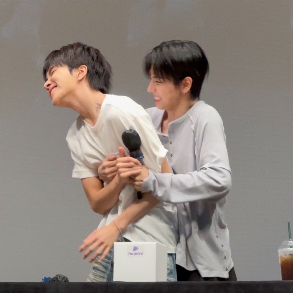 forhakie's tweet photo. When I think of the cute aggression Woonhak gives me this is the exact visual representation https://t.co/mEqX2XXwl8