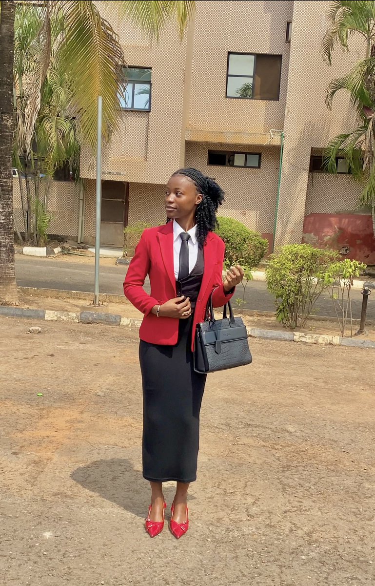 _ArisaMary's tweet photo. There are places where only your looks can open doors for you.
In all you do, dress well!
Dress modestly! https://t.co/8KsOyam9NO