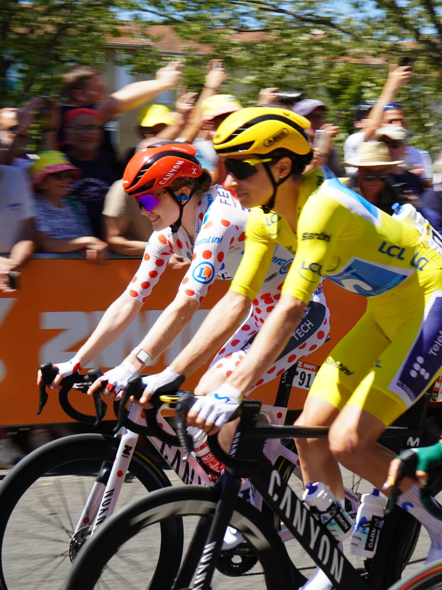 Image de Préfet de la Loire - #RetourEnImages sur le passage du Tour de France Femmes à Montbrison !
Entre soleil, sourires et fe
