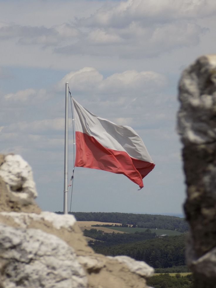 ITPCPolska's tweet photo. Panie Adamie, są rzeczy ważne i ważniejsze, a najważniejszą z nich jest Polska. https://t.co/r2FJZrGWab