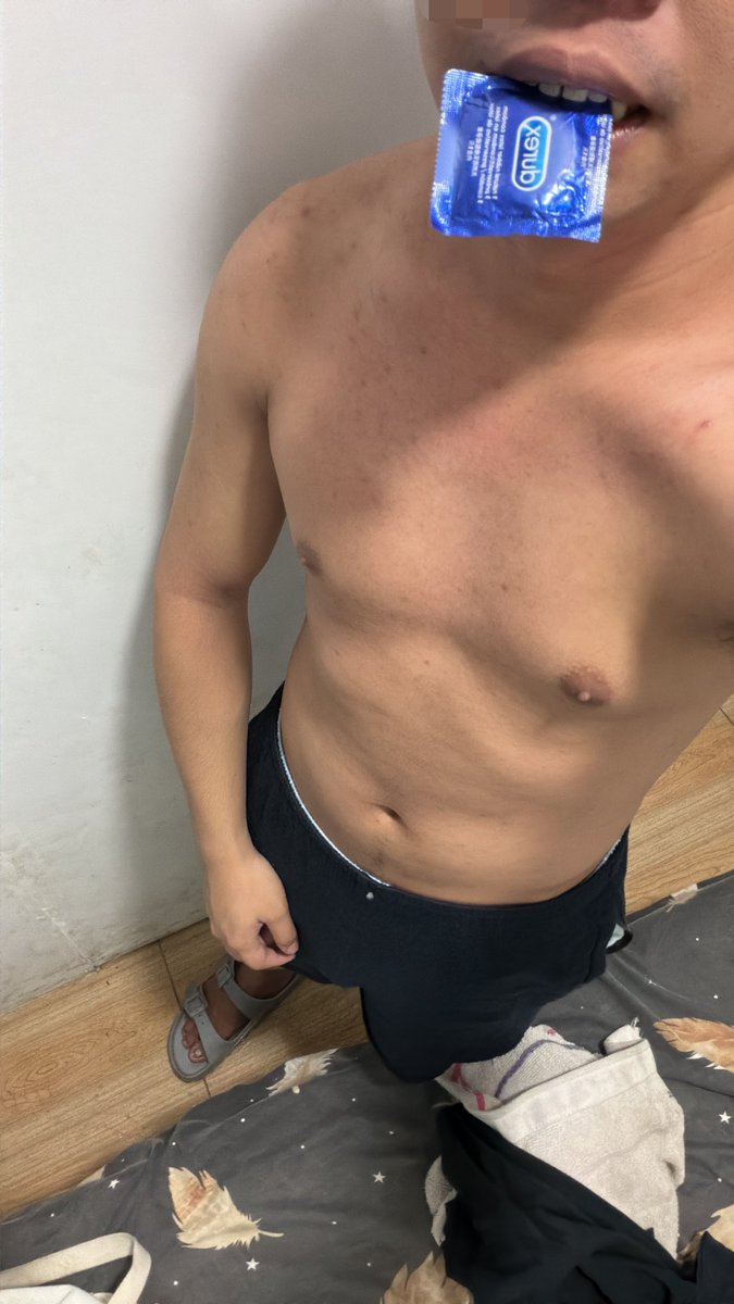 daks_gj23's tweet photo. may isa pa kong condom dito ๐ฆ tara putukan kita sa loob #jakolph #alterqc #daks https://t.co/WNuUlZm1xI