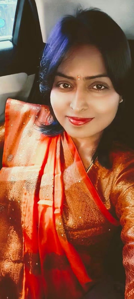 medicopenia_155's tweet photo. एक डॉक्टर भी इंसान होता है—सपने, संघर्ष और अपनों के साथ। 💔

डॉ. प्रीति कश्यप (MCh Paediatric Surgery) का मात्र 40 वर्ष की आयु में असामयिक निधन चिकित्सा जगत के लिए अपूरणीय क्षति है। वर्षों की सेवा और संघर्ष के बाद भी जीवन हमेशा न्यायपूर्ण नहीं होता।

ईश्वर दिवंगत आत्मा को शांति दें तथा शोकाकुल परिवार, विशेषकर उनके दो छोटे बच्चों, को यह असीम दुःख सहने की शक्ति प्रदान करें।

भावभीनी श्रद्धांजलि।
ॐ शांति। 🙏 #RIP