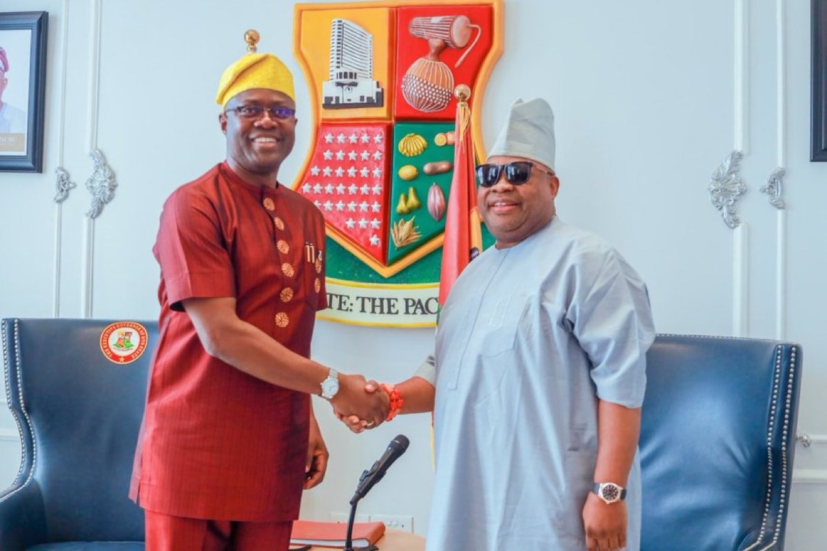 yabaleftonline's tweet photo. Governor Seyi Makinde supports Osun State Governor Ademola Adeleke, calls out FG over the selective use of federal institutions against opposition  states. https://t.co/fQcAN4YnJi