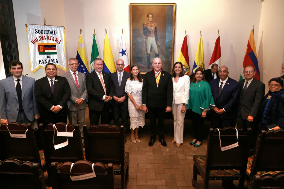 GuevaraMann's tweet photo. Sesión solemne de la Sociedad Bolivariana de Panamá de julio de 2026, conmemorando el Aniversario N°243 del Natalicio  del Libertador Simón Bolívar. El Dr. David Marcilhacy participó como orador invitado. https://t.co/hHuK3dY8AT