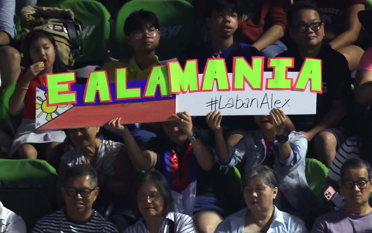 SteveRussell's tweet photo. One of the things I love about covering the National Bank Open is what happens when there is an emerging star, especially from a community that is represented in Toronto.
Alexandra Eala of the Philippines brought out a stadium of support for her @WTA match!
#Labanalex #ealamania https://t.co/25fqd2tNVr