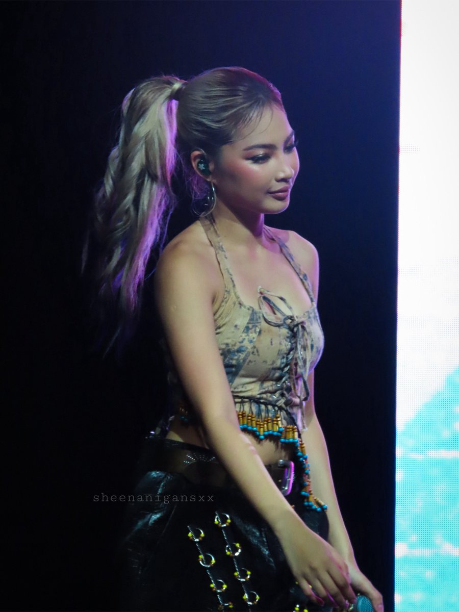 sheenanigansxx's tweet photo. so prettyyyy, @bini_colet 🥹

#BINI_SIGNALS_WORLDTOUR_2026
#BINI_SIGNALS_LOSANGELES https://t.co/If6iJ3aFpj