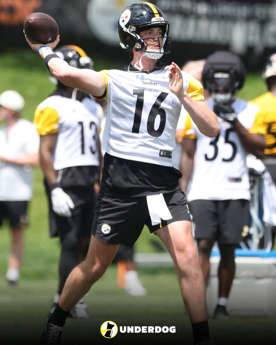 UnderdogNFL's tweet photo. Mike McCarthy on rookie QB Drew Allar, via @BrianBatko:

"There hasn't been a day where he hasn't made a throw where you say, 'okay, that's a young man taking a step.'" https://t.co/y8qua7MlqI