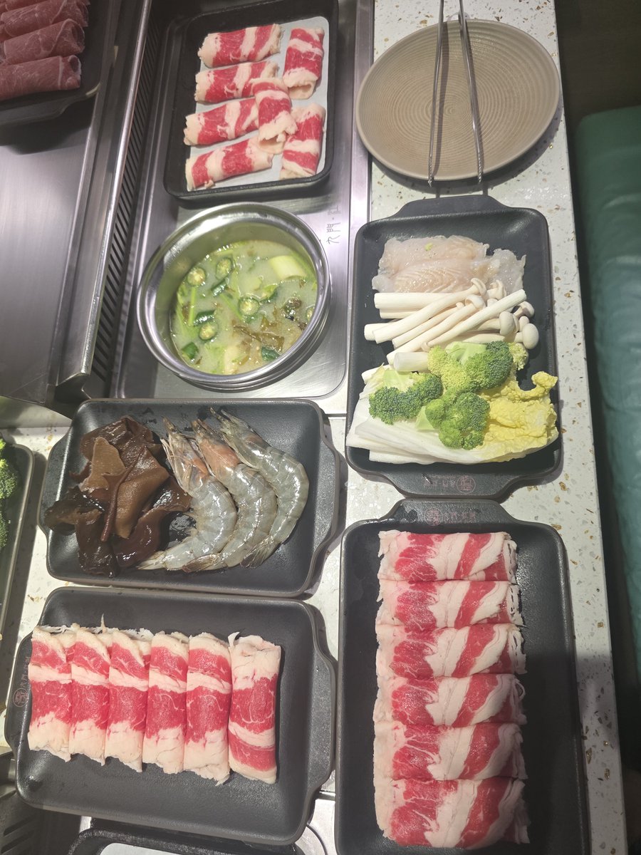 fun_tuutie's tweet photo. 💪✌️ what i eat in a day ~ Day32 https://t.co/Iidv5ldkVU