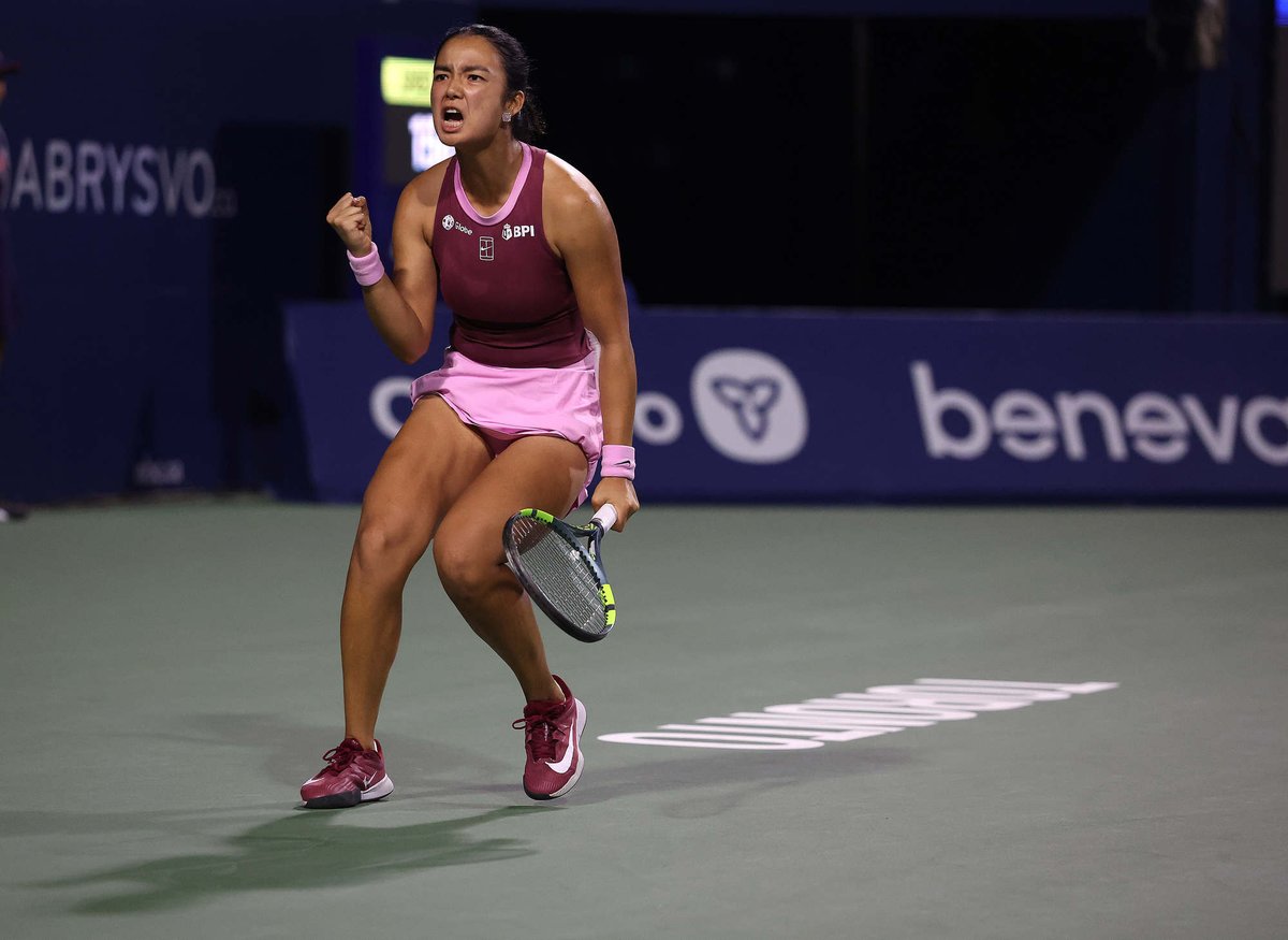 SteveRussell's tweet photo. One of the things I love about covering the National Bank Open is what happens when there is an emerging star, especially from a community that is represented in Toronto.
Alexandra Eala of the Philippines brought out a stadium of support for her @WTA match!
#Labanalex #ealamania https://t.co/25fqd2tNVr