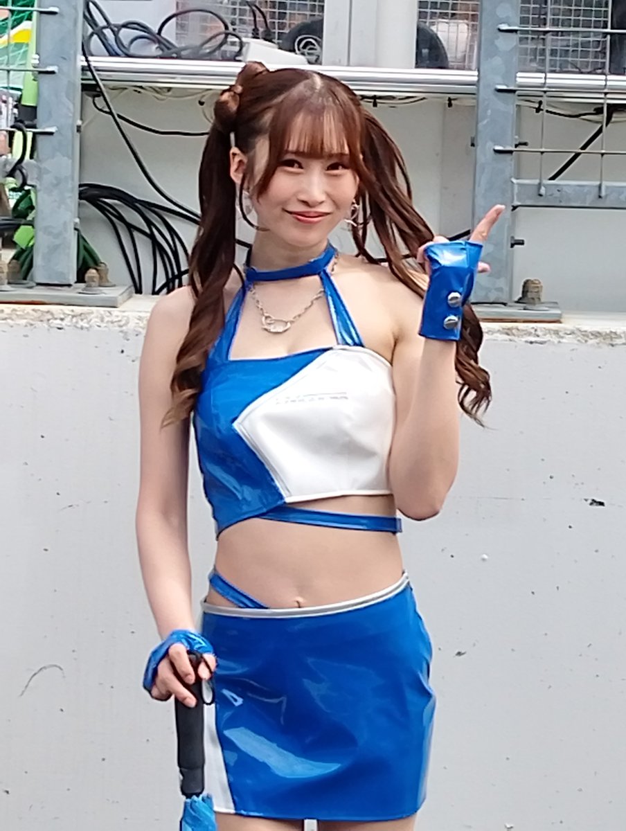 Diethard18's tweet photo. スーパーGT富士　予選

ピットウォークにて

川井栞ちゃん

＠kawai_tarako 
#TWSPRINCESS 
#LMcorsa #スーパーGT 
#富士スピードウェイ https://t.co/HvH0VezcKd