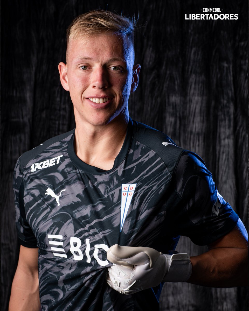 Libertadores's tweet photo. 💙🤍🇨🇱 El dueño del arco en @Cruzados  en la CONMEBOL #Libertadores: Bernedo y el sueño de la #GloriaEterna https://t.co/c09inu2Hvx