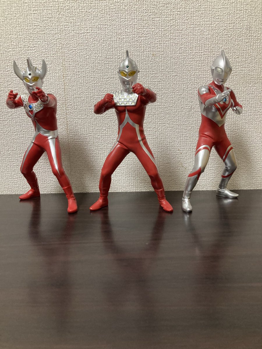 anguirus55's tweet photo. 何とか取ることができたけど、予算をオーバーしてしまった。いくらプレイしても中々腕が上達しない。この調子であと三人を取れるのだろうか。 https://t.co/viQbqyZmVP
