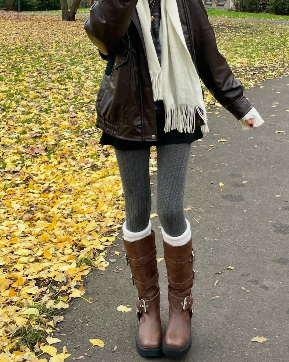elleoctober1's tweet photo. fall outfits https://t.co/H40mLTeyGC