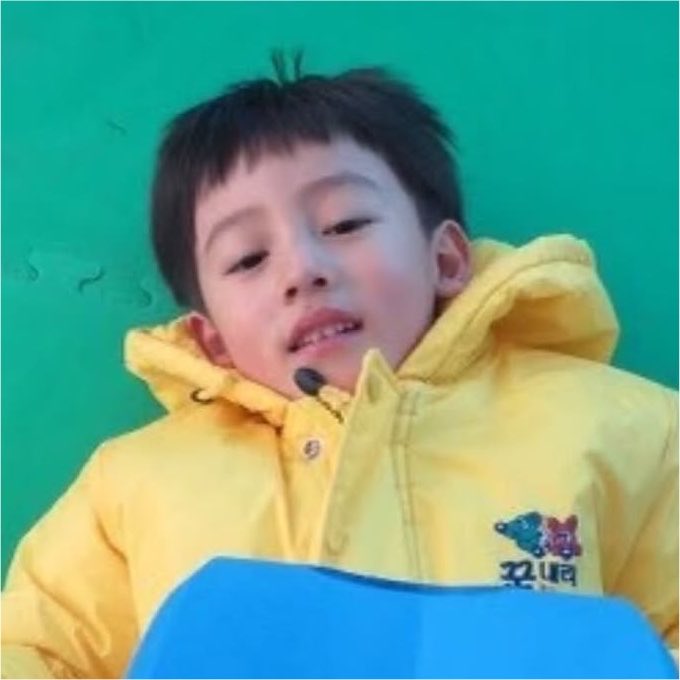 eyanngantuk's tweet photo. hahh…. apakah jiwa ibuk - ibuk gw kuat sekali….?? melihat eyan boboan LAGI DAN LAGI gw keinget foto masa kecil dia 😭😭😭 HUA ADIK KECIL 💧____💧 https://t.co/UvXPhvTNRj