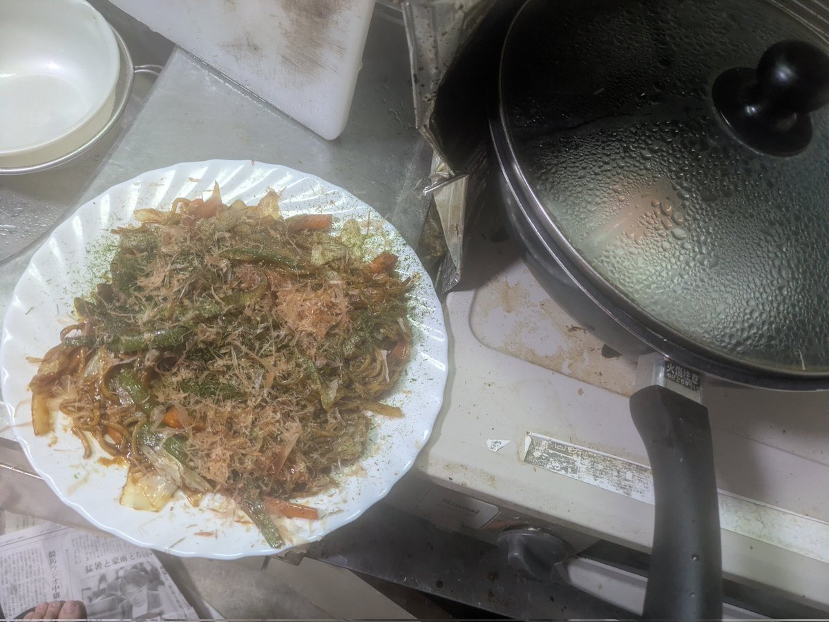 show2525's tweet photo. ヤキソバ！
屋台風味付けの目玉焼きのせ🍳 https://t.co/c4rdGcP9oJ