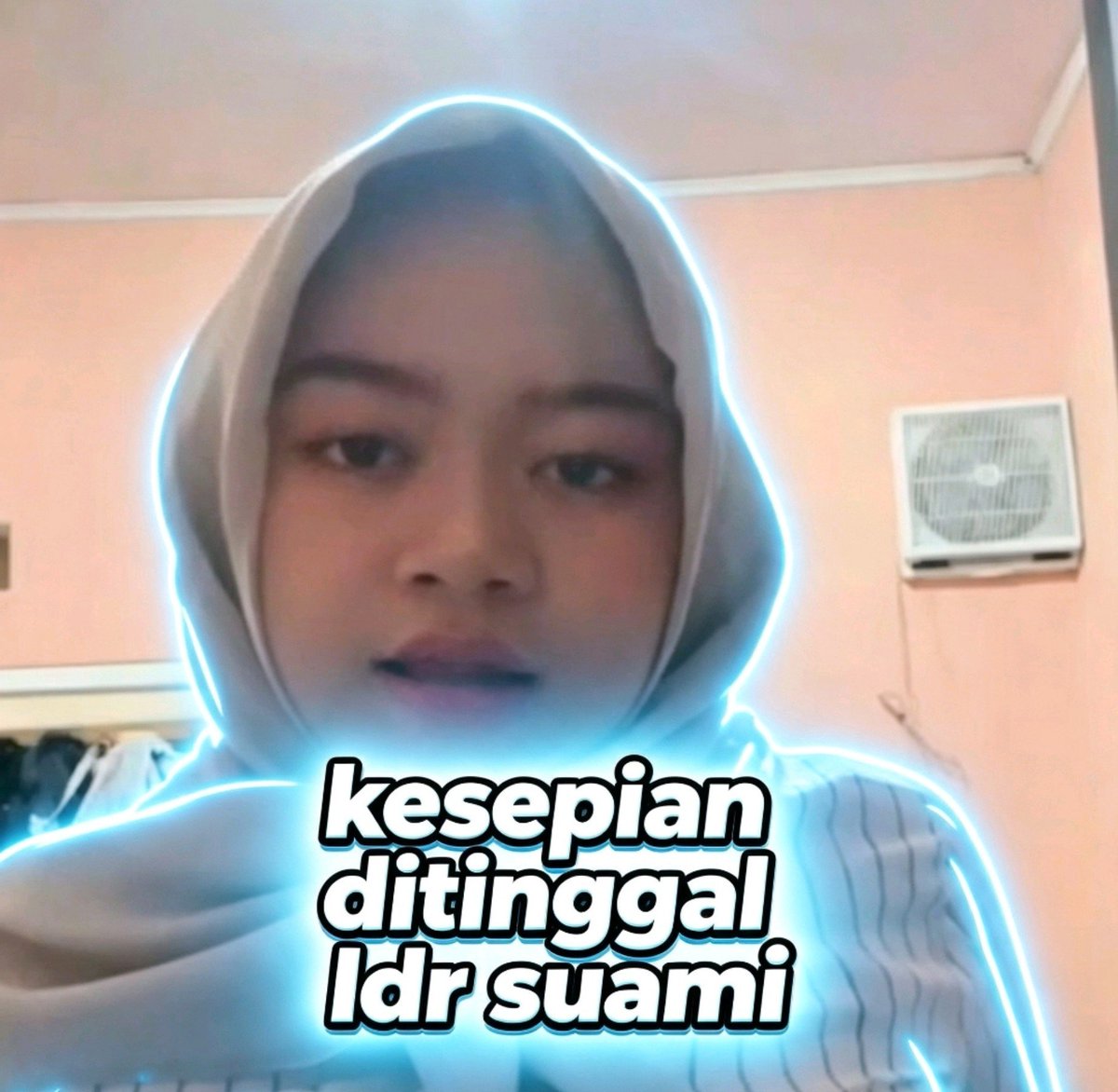 Earniqst's tweet photo. ditinggal ldr 

https://t.co/WkDm8Njmll https://t.co/7eH2hRXuCE