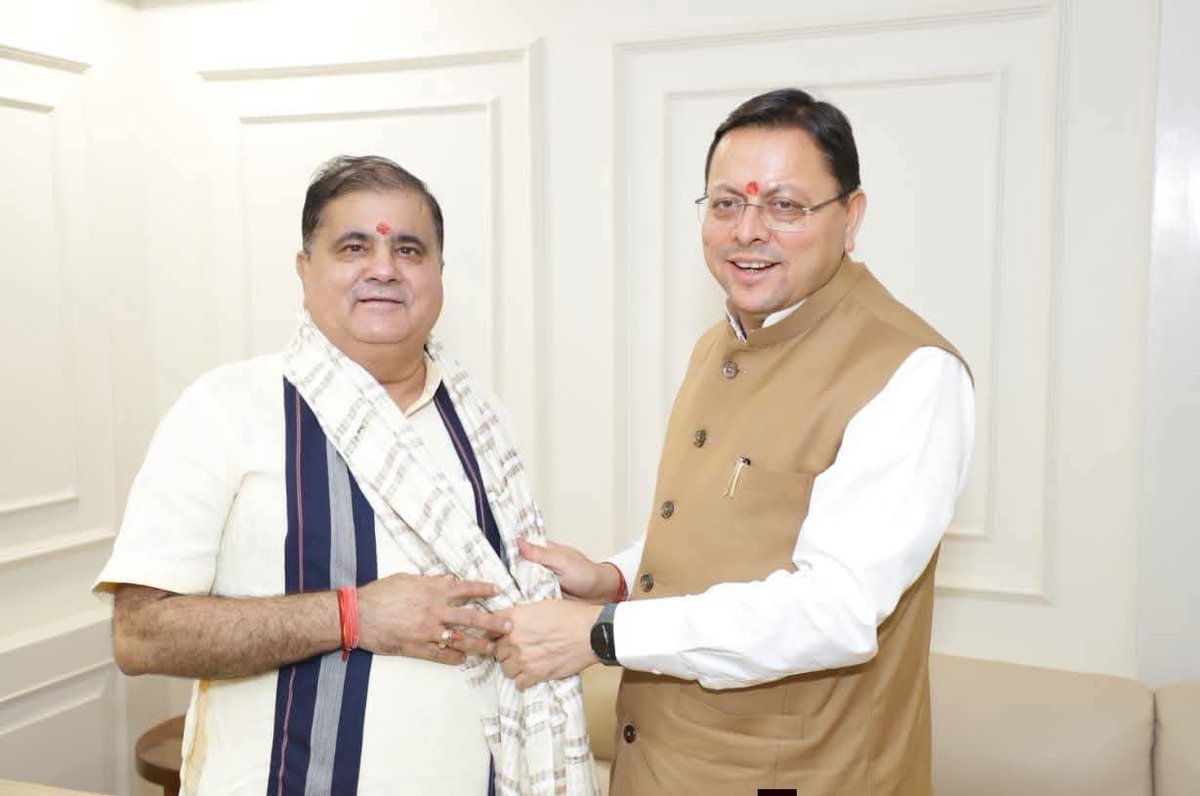 mahendrabhatbjp's tweet photo. नई दिल्ली में माननीय मुख्यमंत्री श्री @pushkardhami जी से शिष्टाचार भेंट हुई। इस अवसर पर उत्तराखंड के समग्र विकास से जुड़े विभिन्न महत्वपूर्ण विषयों तथा संगठनात्मक मुद्दों पर चर्चा की। https://t.co/261xL2tXW2