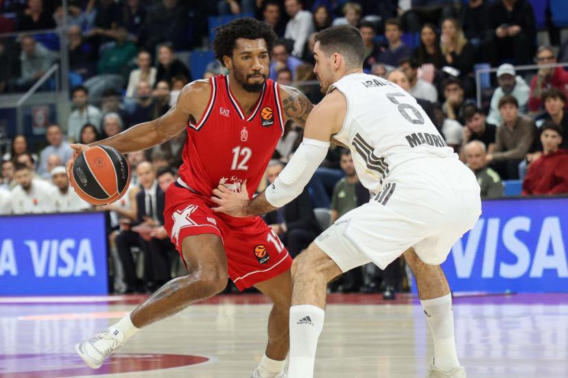 AsvelSpirit's tweet photo. 🚨Armoni Brooks… Le joueur prêté le plus cher de l’histoire de l’Euroleague

En effet Valence assumera l'intégralité du salaire du joueur US (2,5M)

Pour rappel, le joueur est prêté 1 an par l’ASVEL au club espagnol

@karusito83 https://t.co/Lkt61kq56x