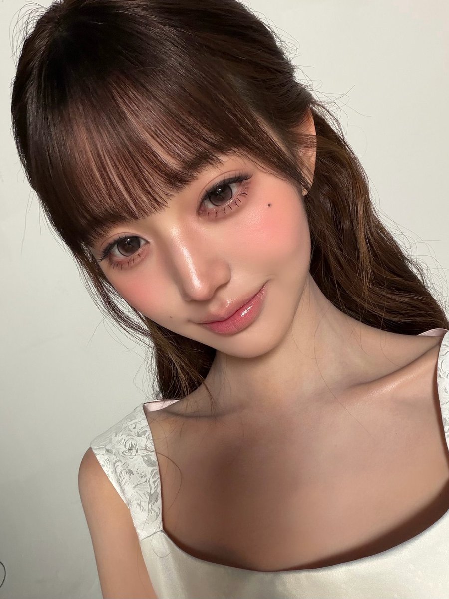 wonipyoung's tweet photo. ㅤ      𐙚 ‘ 𝐋𝐀 𝐂𝐇𝐈𝐂𝐀 𝐀𝐓𝐑𝐀𝐂𝐓𝐈𝐕𝐎 ’ : The prettiest thing you can wear is the confidence that comes from loving yourself and believing in your own story. I hope you always choose to shine in your own way, because no one can do it better than you. { 𔐼 }  .. https://t.co/2n9xUrh2yt