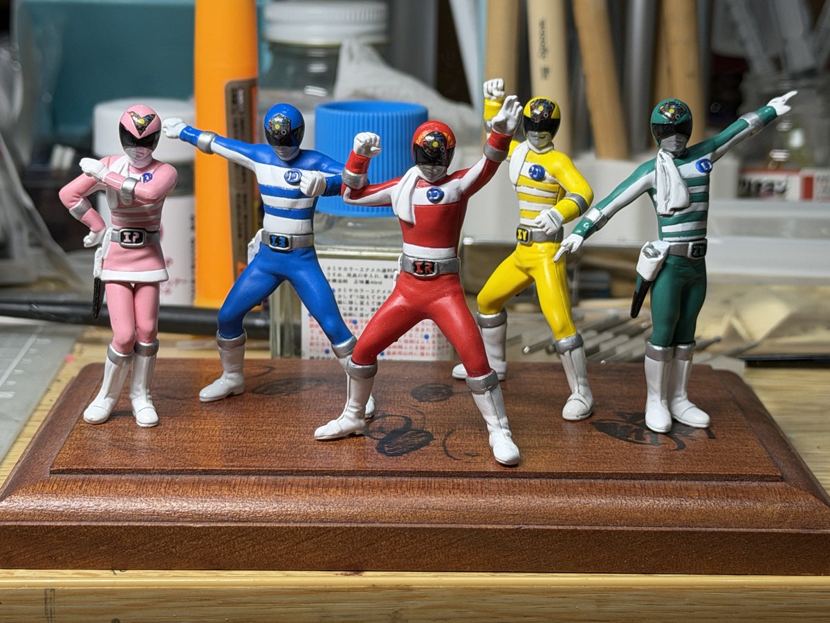 気が向いたので2004年に出てたキャラエッグのデンジマンを並べて遊んで