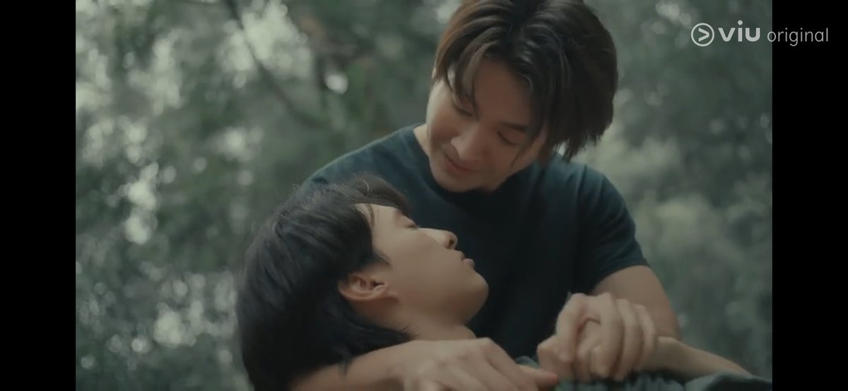 Pun_Ktp's tweet photo. " พี่รักวินมากนะ รักมากกว่าชีวิตพี่อีก "

//พี่ศินน🥹🥹🥹🥹🥹 #WhenLightFadesEP7 https://t.co/BptS0T0otC