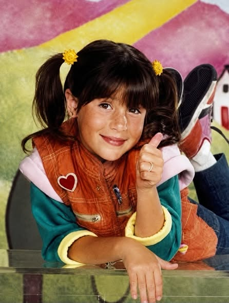 Generations7080's tweet photo. Pynky Brewster fête ses 50 ans aujourd’hui ! ☺️

On souhaite  un joyeux anniversaire à Soleil Moon Frye, née le 6 août 1976 ! 🎂 https://t.co/bzEfVmOnmT
