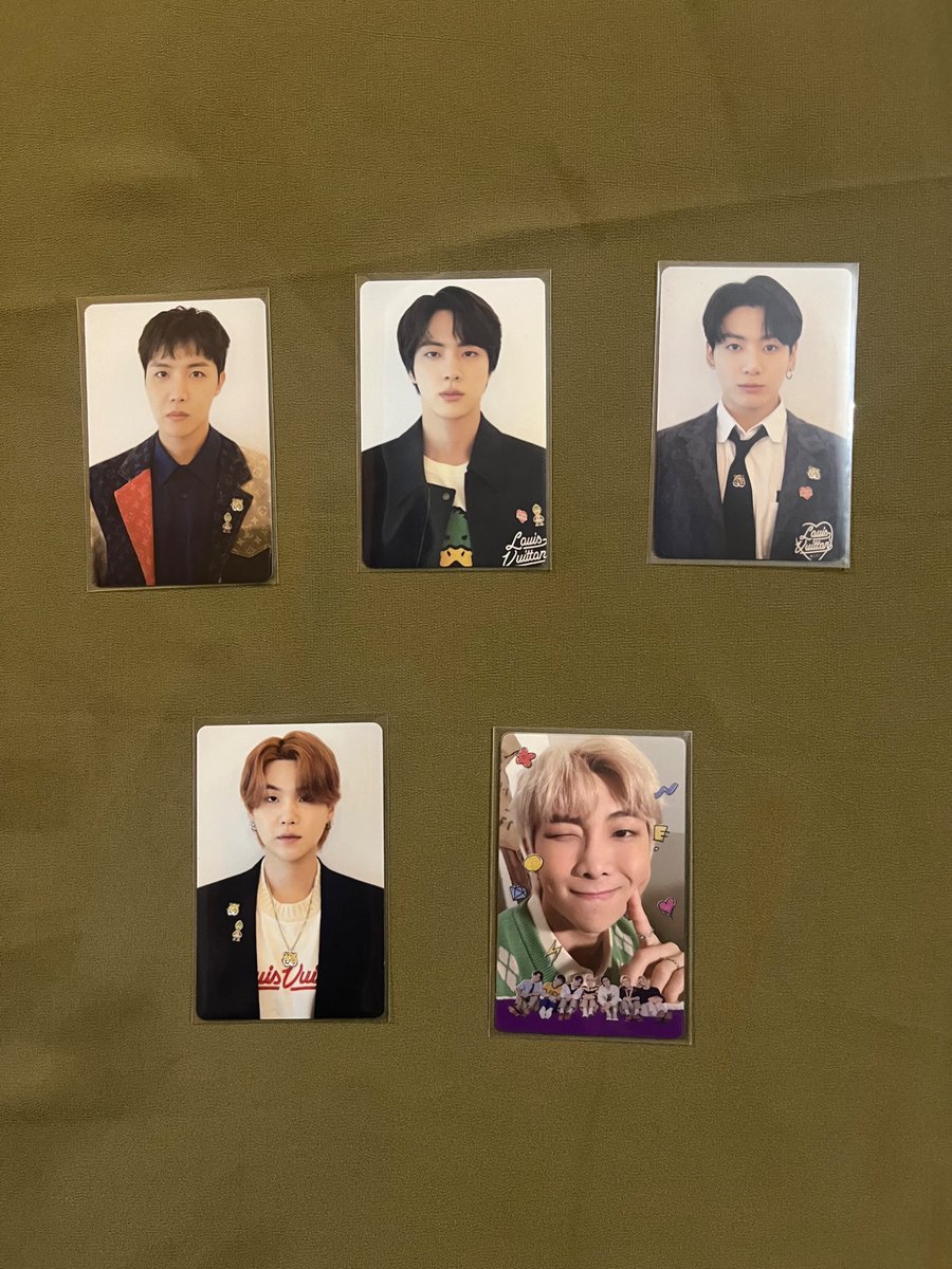 whateves23's tweet photo. WTS | SELLING BTS PCS
- DM for price 
– On hand in mint condition
- Can provide as many proofs as you want 
– Payment once the sale is confirmed
– No backout once sale is confirmed
– No time wasters please 

Status : available
Location: India

#WTS #WTSBTS https://t.co/w0iPd9bBtU