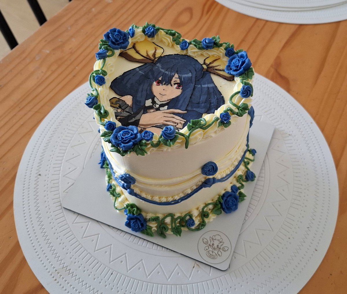 wisydora's tweet photo. Yesterday was my birthday so I gifted myself a nice and cute Dizzy cake!!!!
She does look delicious💖🪽 https://t.co/IkK9EOqmBs