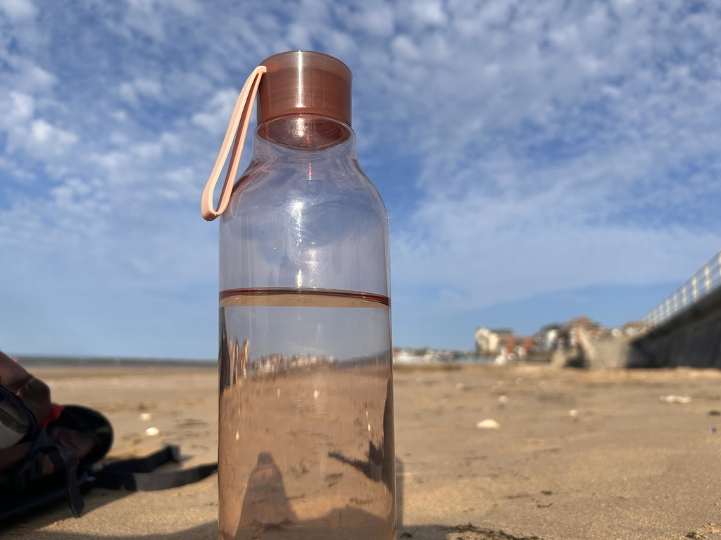 katierosewindow's tweet photo. 🌹🎶 Message in a Bottle - sending positive vocal ripples into the world  https://t.co/DWxt9saT12 https://t.co/207xWOQlSj