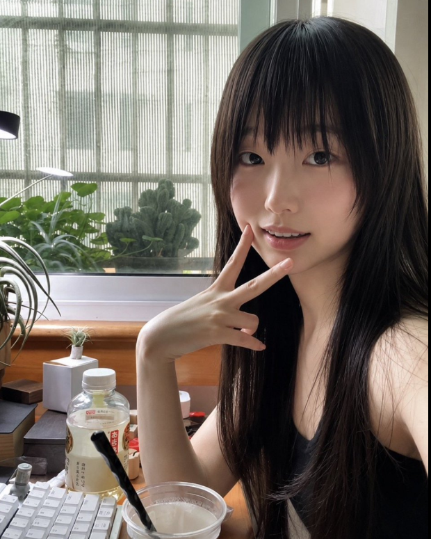 aliceMcfly1423's tweet photo. 本当にこんな一重の女でもいいんですか？ https://t.co/BuegmisCpv