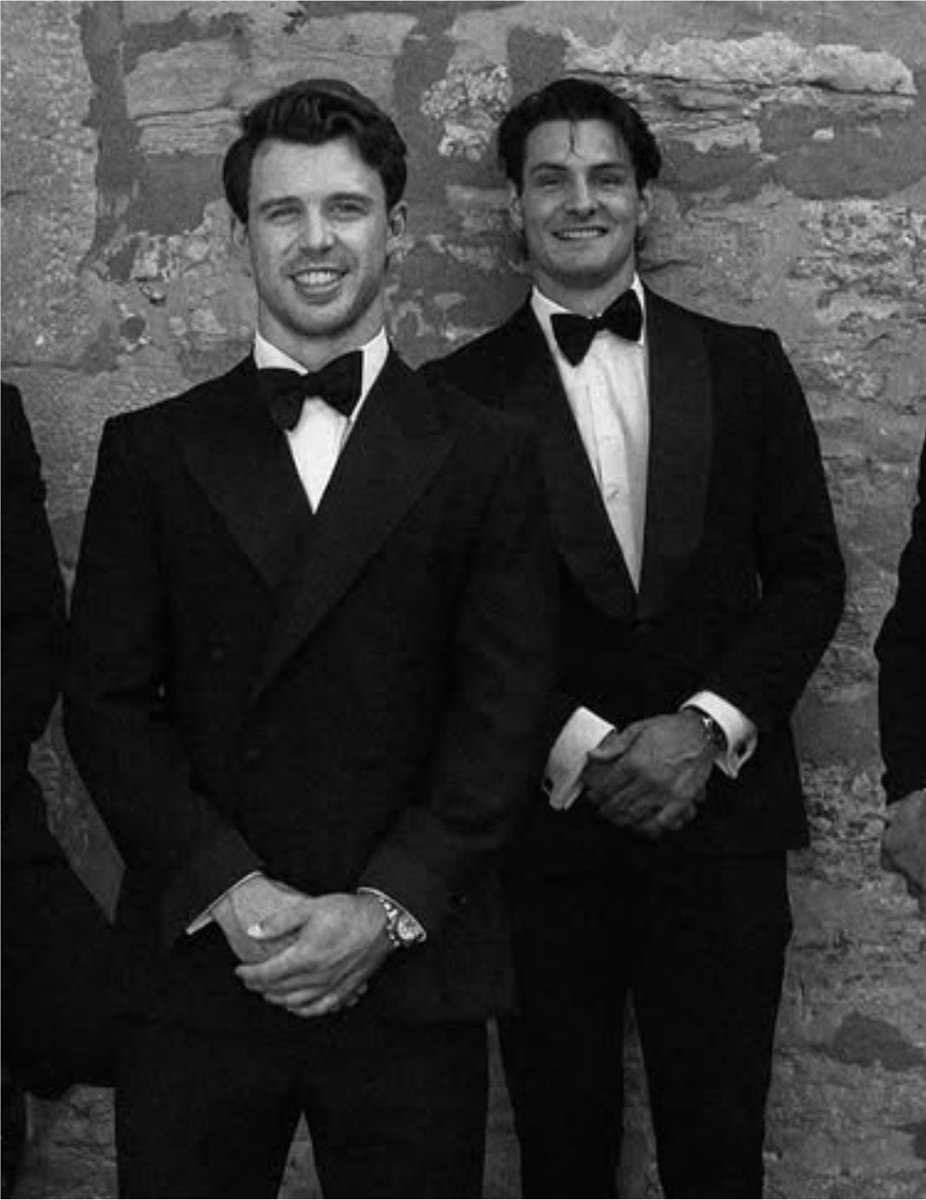 barzyhsx's tweet photo. from rookies to groom &amp; best man ♾️ https://t.co/vseVdzVwa6