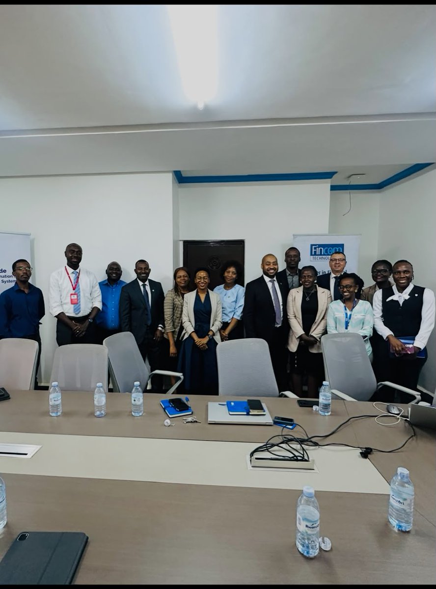 servicecopsug1's tweet photo. It has been a day filled with great conversations on innovation and collaboration opportunities as we hosted the Standard Bank Group team at Service Cops Limited for a courtesy visit and strategic engagement.
#Innovation #ServiceCops #StandardBankGroup https://t.co/bUYVSwy3vv