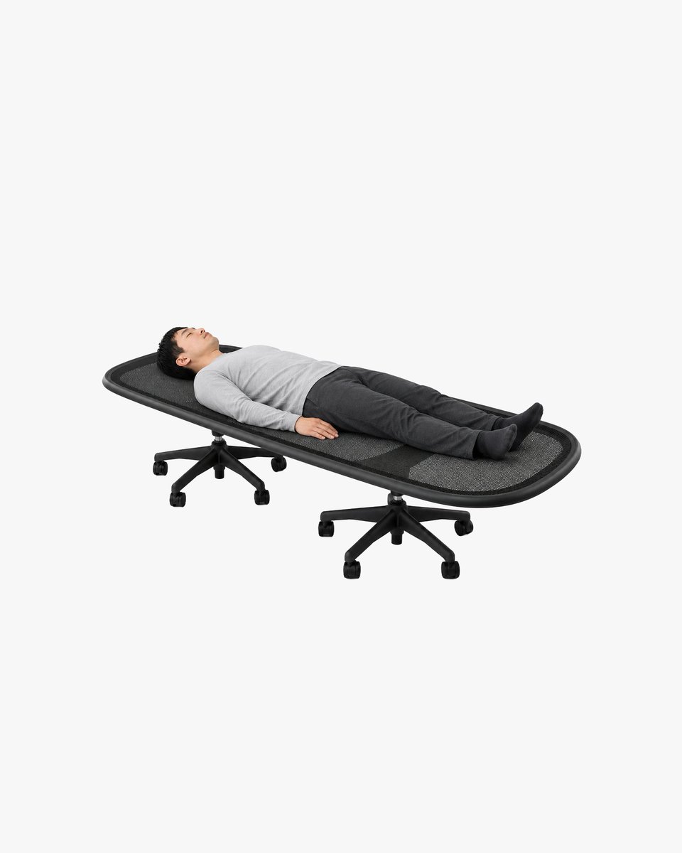 slopject's tweet photo. Daybed https://t.co/Io8xxs69zO