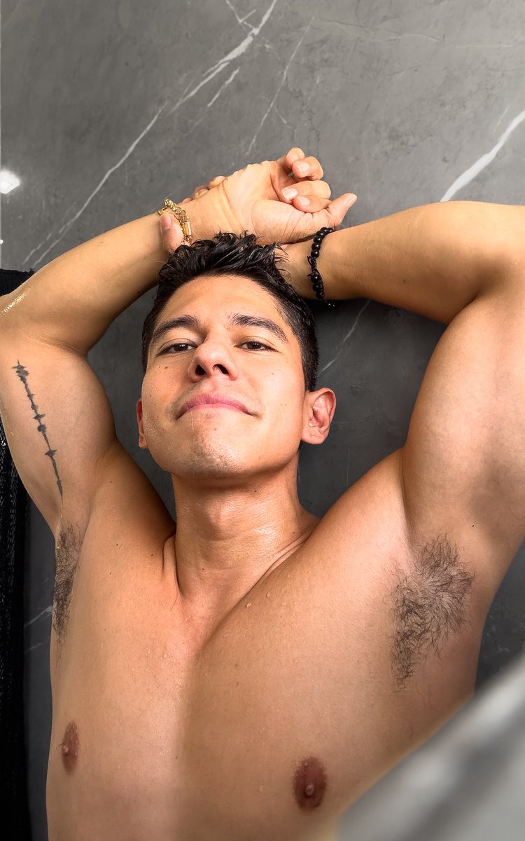 j_sierrae's tweet photo. Me pidieron una de #axilas , aprovechando el baño 🙆🏻 #armpits #BuenosDías https://t.co/MDhBihyGPC