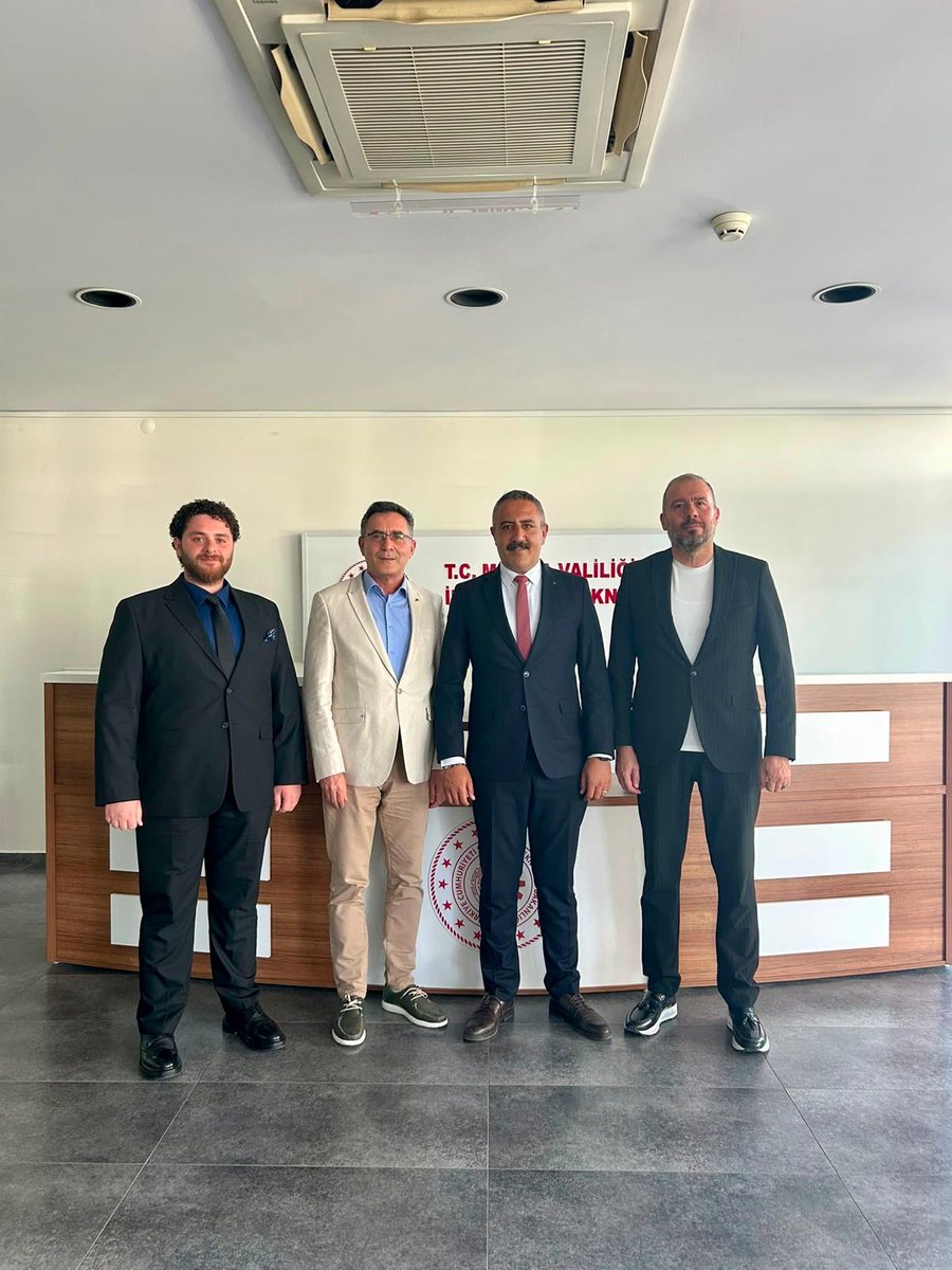 AkhisarOsb's tweet photo. Yönetim Kurulu Başkanımız Ahmet MÜJDECİ, Yönetim Kurulu Üyemiz Ömer Faruk ÖLMEZ ve Bölge Müdürümüz Ali Tuncay TUNÇ, Manisa Sanayi ve Teknoloji İl Müdürümüz Sayın Mehmet ÜÇBAŞ’ı ziyaret etmiştir.

Misafirperverliklerinden dolayı  Müdürümüz Sayın Mehmet ÜÇBAŞ’a teşekkür ederiz. https://t.co/GnmP1rAHH0