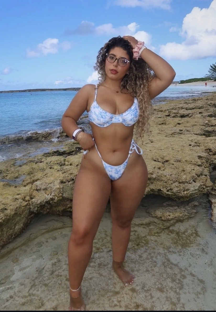 mariahxorivera's tweet photo. 🇧🇸 throwback https://t.co/JasKLta1GN