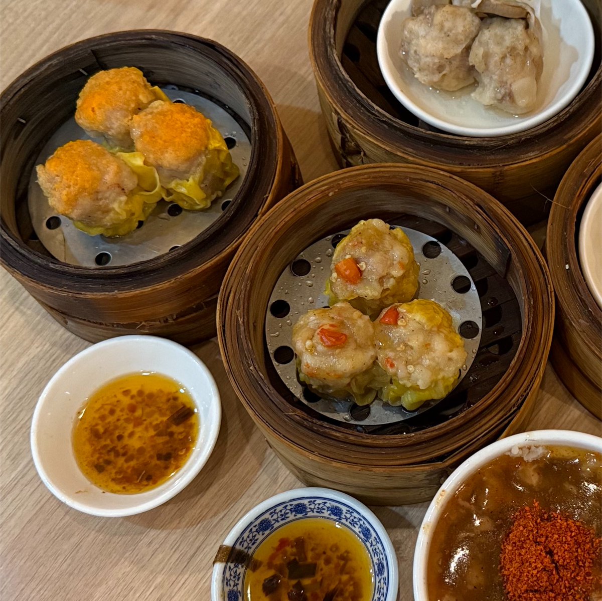 SAINTBERGMAN's tweet photo. hey i love dumplings too #dumplingtwt #dumplingposting https://t.co/ZuD1NtrzQj
