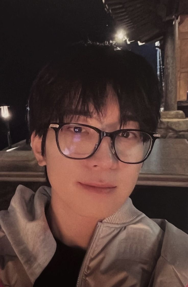 zdkskjii's tweet photo. "Sayangku ya ini, hm? Lagi pengen di sayang-sayang ya, Sayangku yang ini? Iyaaa?"

• 𝗠𝗶𝗻𝘄𝗼𝗻/𝗠𝗲𝗮𝗻𝗶𝗲  𝗳𝗲𝘄 𝘁𝘄𝗲𝗲𝘁𝘀 𝗔𝗨 •
[married life - mpreg - fluff]

from #𝘽𝙖𝙗𝙖𝘽𝙪𝙗𝙪𝙎𝙖𝙙𝙖 Universe https://t.co/0YLQAvE1rn