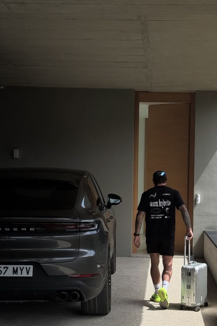 Dea_rMindset's tweet photo. They see a Porsche. I see years of discipline. https://t.co/grmFTHknTP