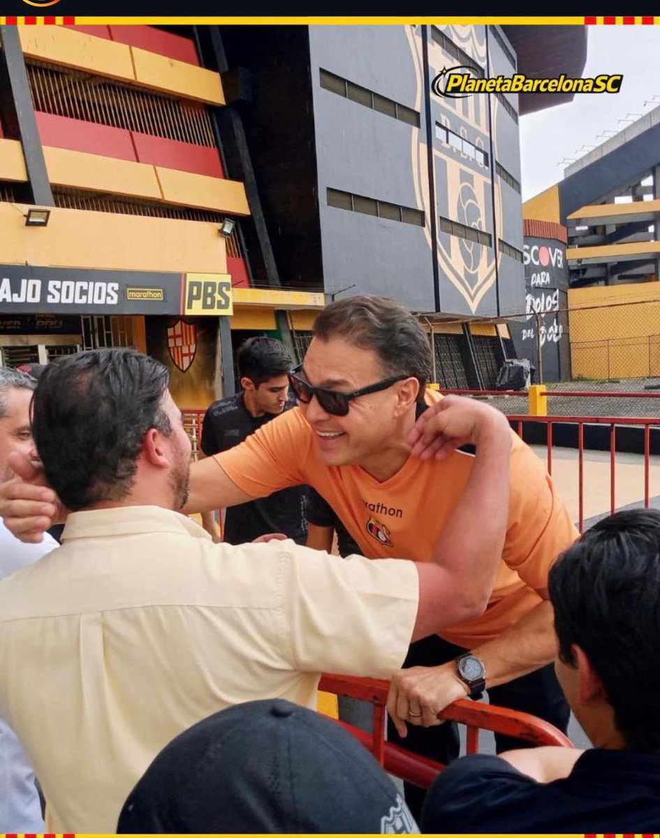 agapeisaian's tweet photo. !ALFARO MORENO MAL AGRADECIDO ! 
El #Beto saca pecho diciendo que el otorgó un cheque por premio a #BSC tras ganar a #LDU en casa blanca !  Cuando el cheque lo otorgó #RafaelVerduga !  Atacan al que ayuda ! https://t.co/TjcsjD074C