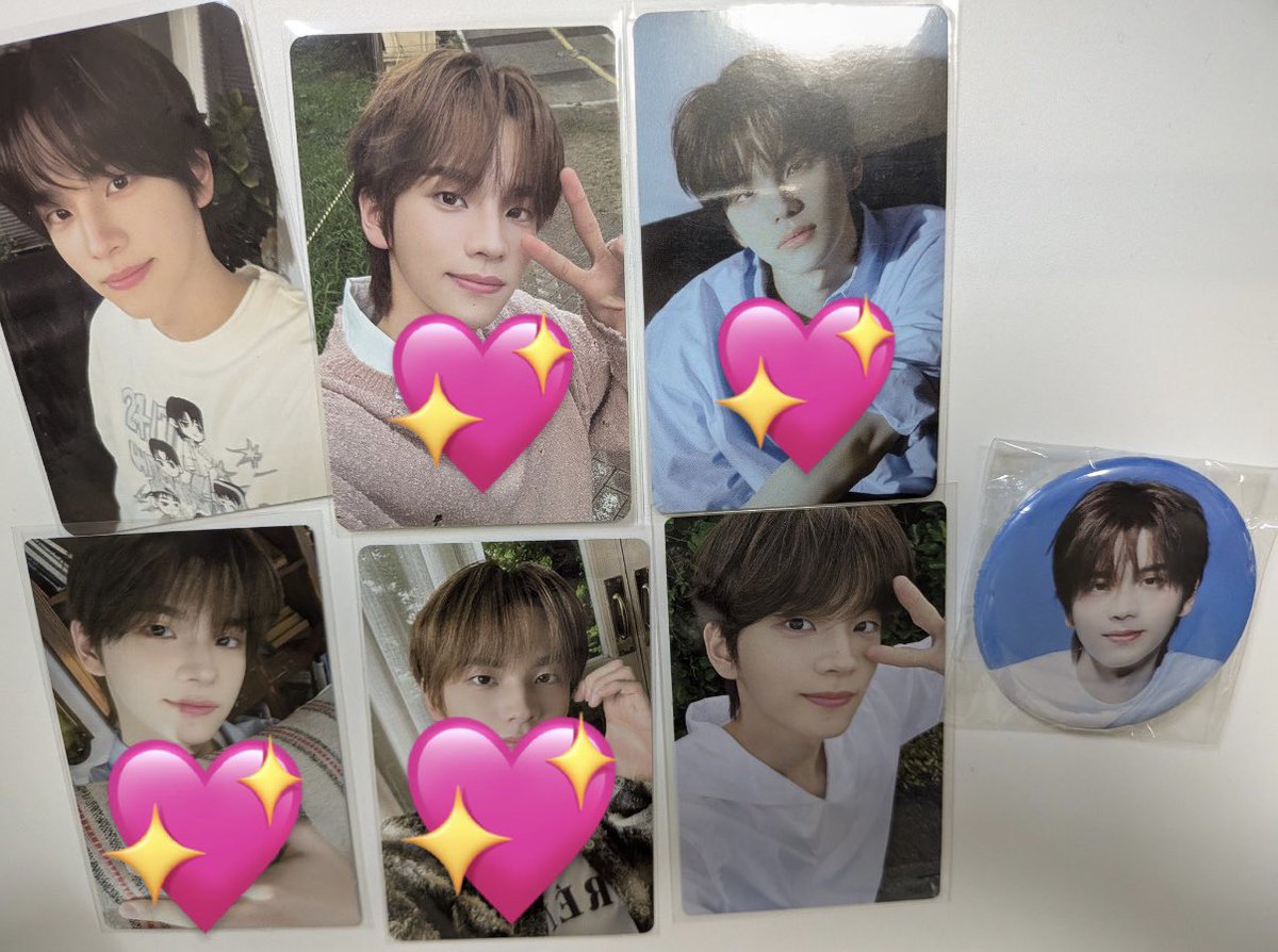 hum_eun's tweet photo. @BWfGiXhOQuPJFkJ コメントありがとうございます。
💖と4:4交換希望いたします。
⭕️つけて下さったもののうち、缶バッジ以外で4枚トレカをお選び頂けますでしょうか？
何卒よろしくお願い致します🙇🏻‍♀️ https://t.co/9O2cNlAhRo