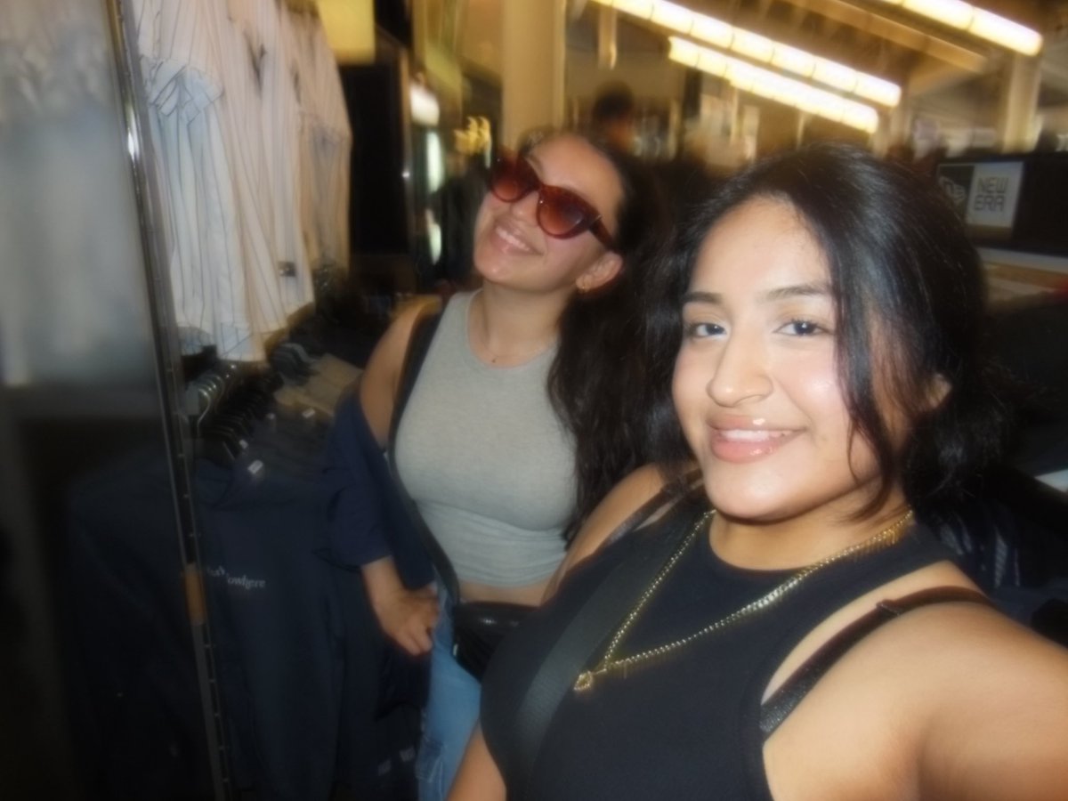 ErickaaaXo_'s tweet photo. I love digiii pics 😝 https://t.co/IN40ZkjEz2