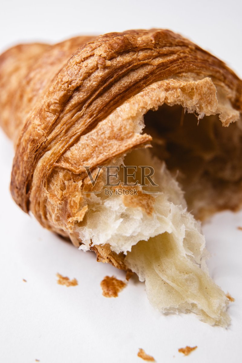 BerylSouthsvba's tweet photo. Just grabbed the flakiest croissant from the corner bakery—warm, buttery, and gone in 2 bites. https://t.co/X2qJ10nm6l