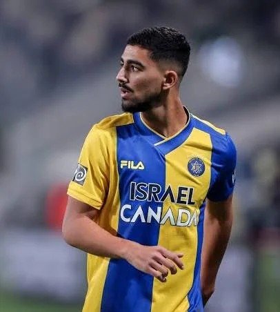 ElcheXTRA's tweet photo. Informa @razamir29 que el Elche estaría cerca de cerrar el traspaso del lateral izquierdo israelí Roy Revivo, hijo de Haim Revivo, que jugó en el Celta.

La oferta sería de 3.3M€ a pagar en tres pagos y podría no jugar en el partido del Maccabi Tel Aviv contra el CSKA Sofia. https://t.co/oC5VxoINrK