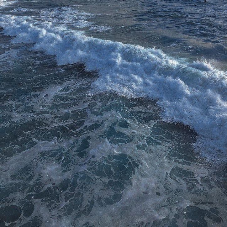 lunecrumbss's tweet photo. sound of the waves https://t.co/lW6udLaJFw