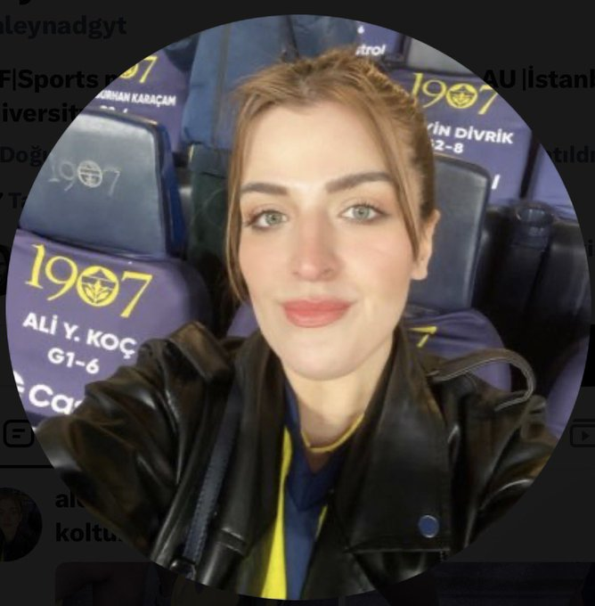 fenermarkajorg's tweet photo. Sadece sol altta yazana bakın. Bunların derdi Fenerbahçe değil. 

8 senedir çivi bile çakılmamasına sesini çıkarmaz ama Aziz Yıldırım'a vurmak için henüz boyanmamış koltukları çeker atar ve algı yapar. https://t.co/BpiXn9qCVy