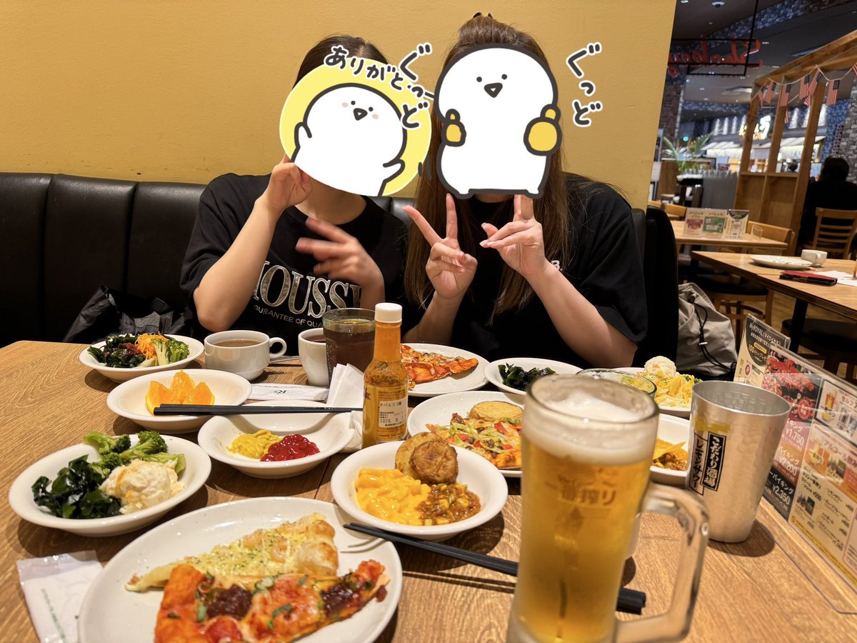s0414k1007's tweet photo. 迎酒〜in座間イオンシェイキーズ🍕🍻

セルフ飲み放題自由で◎ですが
個人的には気にならないんですが笑

飲み放題グラス交換生じゃなくて継ぎ足し
衛生的に自動で継がれるビールは皆さんと間接キッス‼︎

店員さんに確認しましたがw
うちはとこれですと😱

ちょっと嫌な人は嫌だと思ってしまいます😭 https://t.co/cWvqe2LV3V