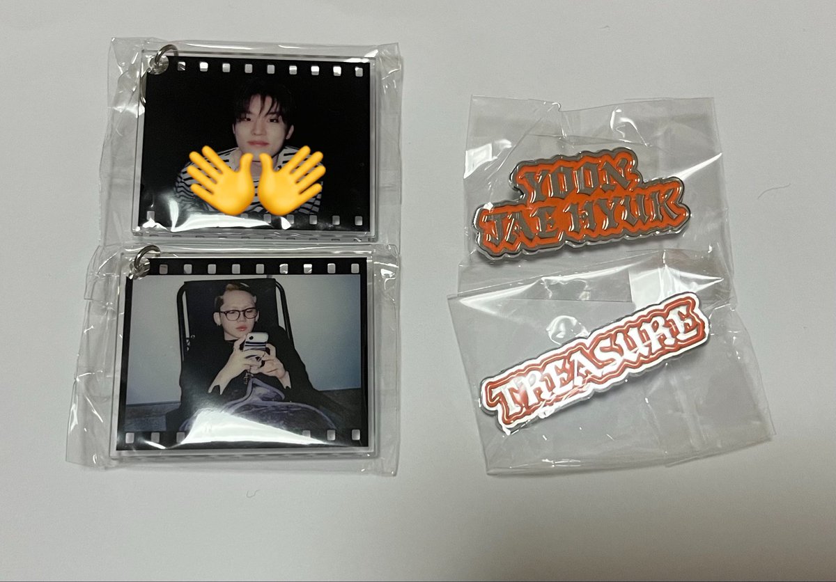 na_si314's tweet photo. treasure カプセルトイ 交換 
treasure交換

譲 FCフィルム風アクリルキーホルダー、ヒョンソク
ピンバッジ ジェヒョク、TREASURE(オレンジ)

求 ジフンフィルム風アクリルキーホルダーor定価+送料
   
郵送にて交換可能な方がおられましたらリプお願いいたします🙇‍♀️ https://t.co/XyPn47PWQy
